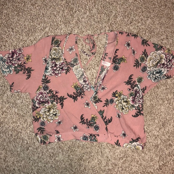 Xhilaration Tops - Floral crop top Xhilaration Tops - Floral crop top